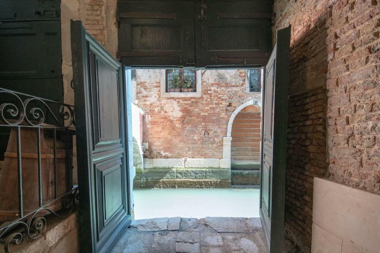 Apartment Ponte Raspi Canal View Venecia Exterior foto