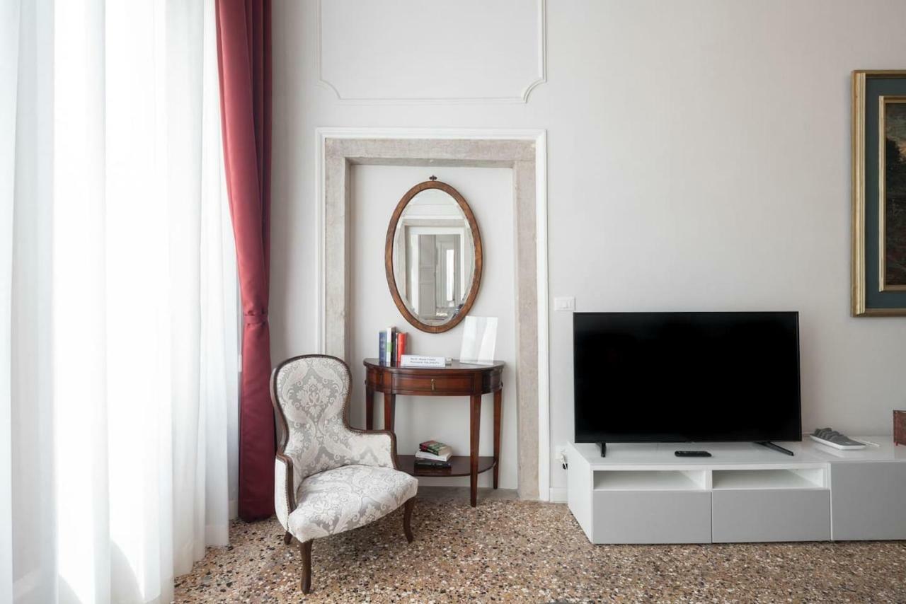 Apartment Ponte Raspi Canal View Venecia Exterior foto